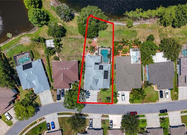 Property at 1913 Blue River Rd, Holiday, FL 34691, 3 beds, 3 baths
