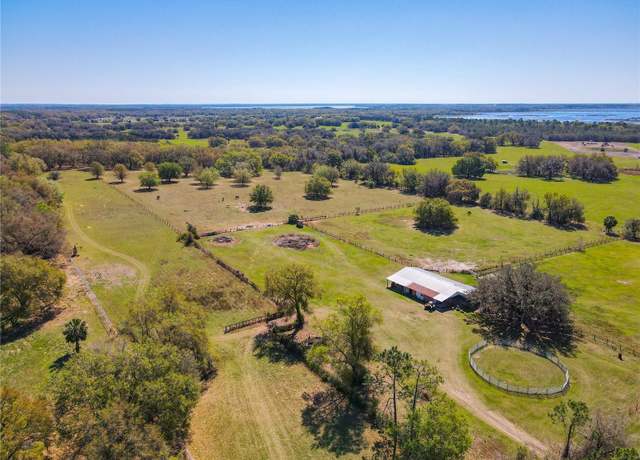 Property at 41204 Emeralda Island Rd, Leesburg, FL 34788, 3 beds, 2 baths
