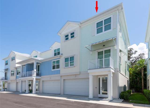 Property at 835 Oak Bend Ln, Dunedin, FL 34698, 3 beds, 3 baths