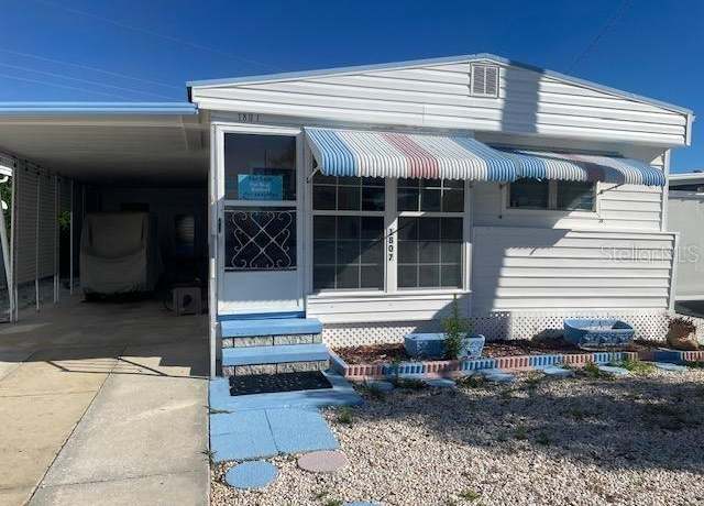 Property at 1807 Iowa Ave, Bradenton, FL 34207, 2 beds, 1 bath