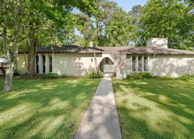 Property at 424 NW 101st St E, Gainesville, FL 32607, 4 beds, 2 baths