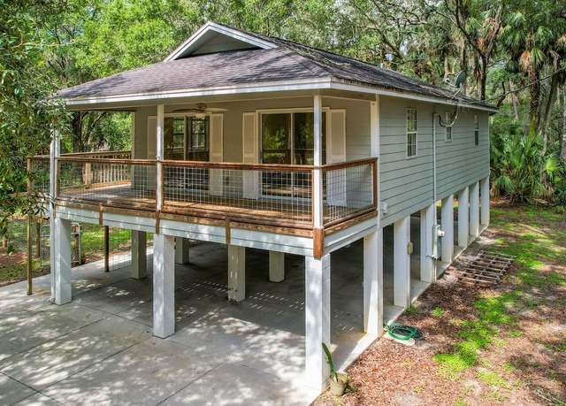 Property at 3931 SE 193rd Pl, Yankeetown, FL 34498, 2 beds, 1 bath