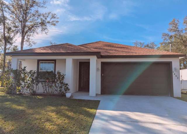 Property at 1462 5th Ave, Deland, FL 32724, 3 beds, 2 baths