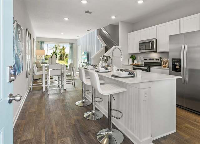 Property at 128 Palmetto Ridge Rd, St Augustine, FL 32095, 2 beds, 2.5 baths
