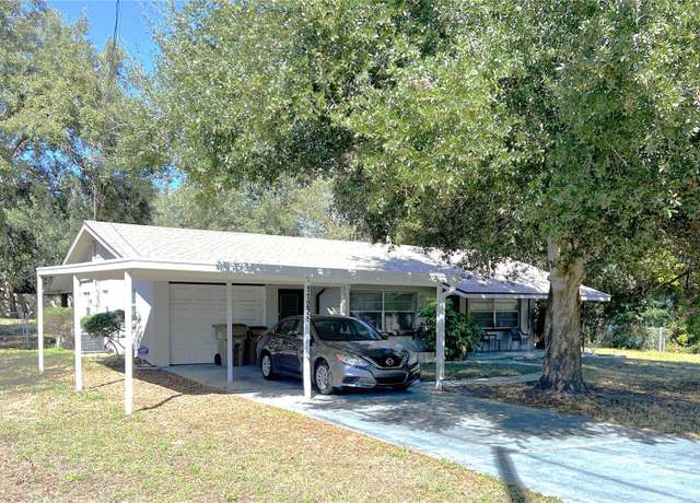Property at 11221 Lake Eustis Dr, Leesburg, FL 34788, 2 beds, 2 baths