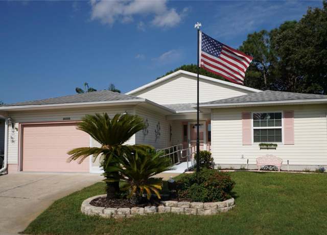 Property at 32900 Crooked Oaks Ln, Leesburg, FL 34748, 3 beds, 2 baths