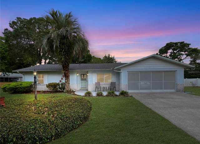 Property at 2340 NE 44th St, Ocala, FL 34479, 3 beds, 2 baths
