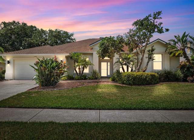 Property at 2323 Eagle Bluff Dr, Valrico, FL 33596, 4 beds, 2 baths