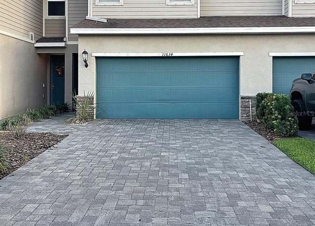 Property at 11634 Woodleaf Dr, Bradenton, FL 34211, 3 beds, 2.5 baths
