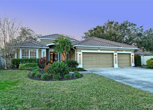 Property at 5401 Oak Grove Ct, Sarasota, FL 34233, 4 beds, 3 baths