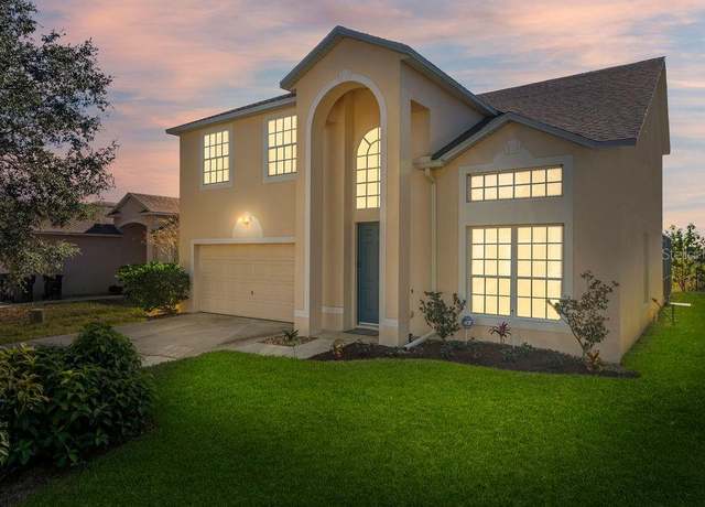 Property at 403 Sunset View Dr, Davenport, FL 33837, 4 beds, 3 baths