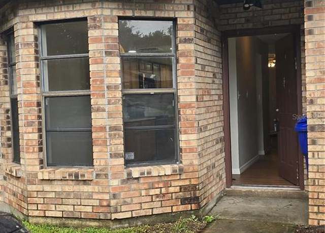 Property at 1834 Foxhall Cir, Kissimmee, FL 34741, 2 beds, 1.5 baths
