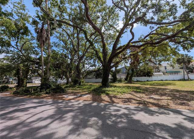 Property at 3102 W Coachman Ave, Tampa, FL 33611