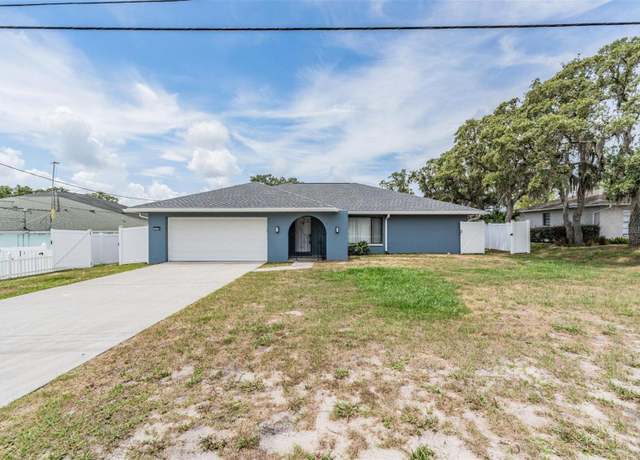 Property at 5540 Applegate Dr, Spring Hill, FL 34606, 2 beds, 2 baths