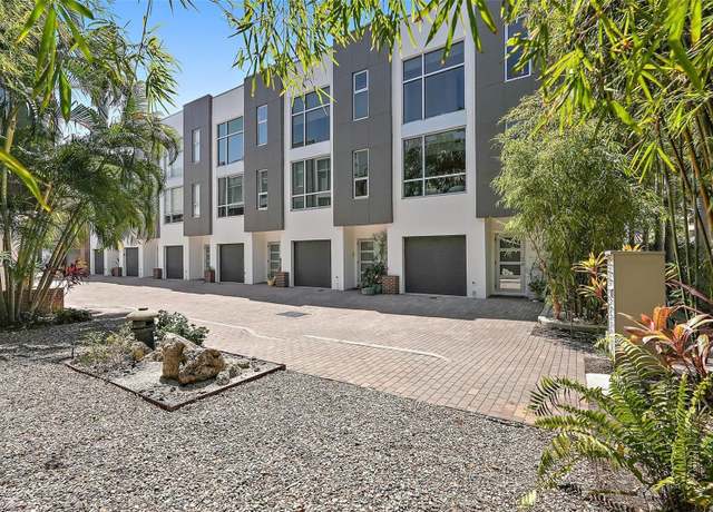 Property at 325 5th Ave S #9, St Petersburg, FL 33701, 2 beds, 2.5 baths