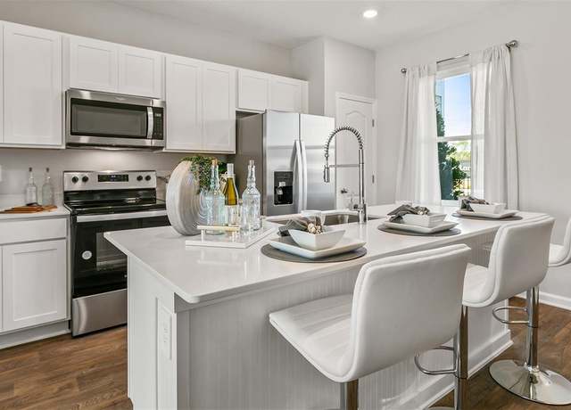 Property at 172 Palmetto Ridge Rd, St Augustine, FL 32095, 2 beds, 2.5 baths