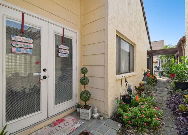 Property at 7518 Clanton Trl, Hudson, FL 34667, 3 beds, 2 baths
