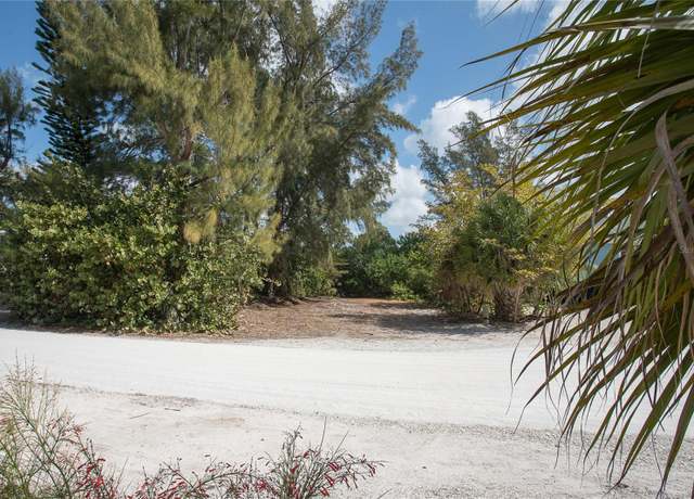 Property at 322 S Gulf Blvd, Placida, FL 33946