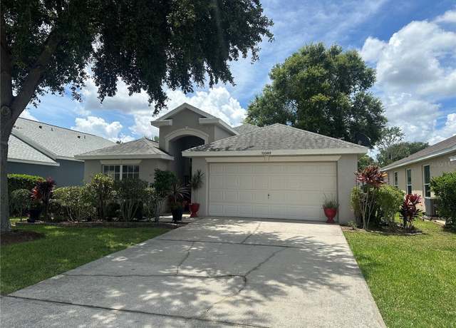 Property at 15509 Markham Dr, Clermont, FL 34714, 4 beds, 3 baths