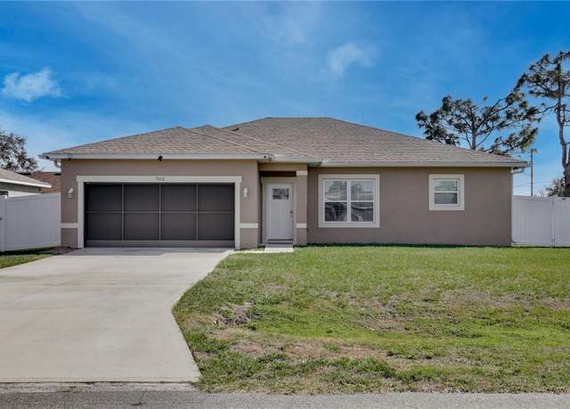 Property at 702 Pelican Ct, Kissimmee, FL 34759, 4 beds, 2.5 baths