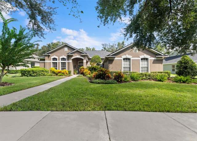 Property at 15212 Kestrelrise Dr, Lithia, FL 33547, 4 beds, 3 baths