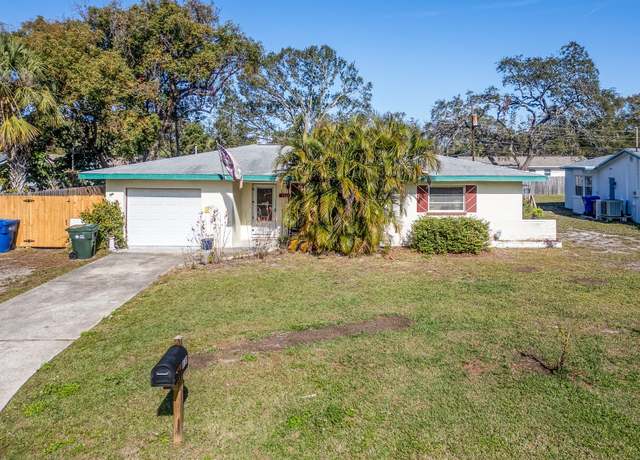 Property at 830 14th Ave SW, Largo, FL 33770, 2 beds, 1 bath