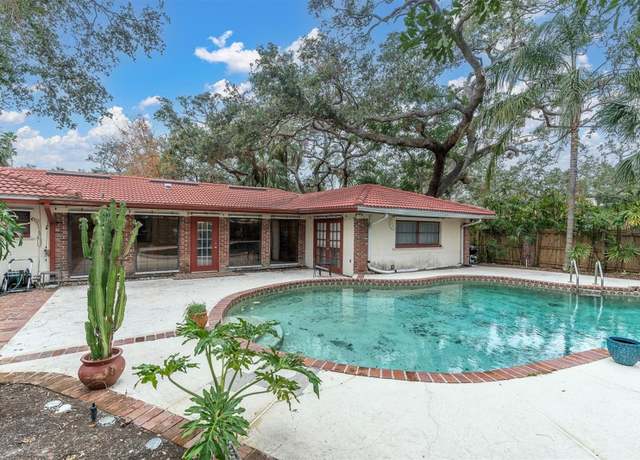 Property at 1545 Park St N, St Petersburg, FL 33710, 3 beds, 3 baths