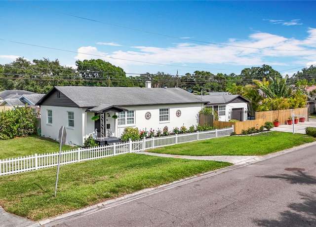 Property at 4231 8th St N, St Petersburg, FL 33703, 3 beds, 1.5 baths
