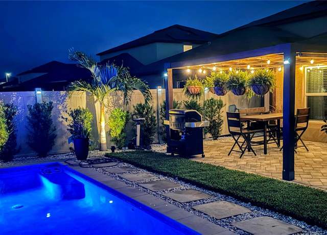 Property at 7114 Fern Garden Ct, Sun City Center, FL 33573, 4 beds, 2 baths