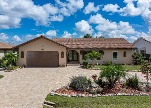 Property at 2814 LA Mancha Ct, Punta Gorda, FL 33950, 3 beds, 2 baths