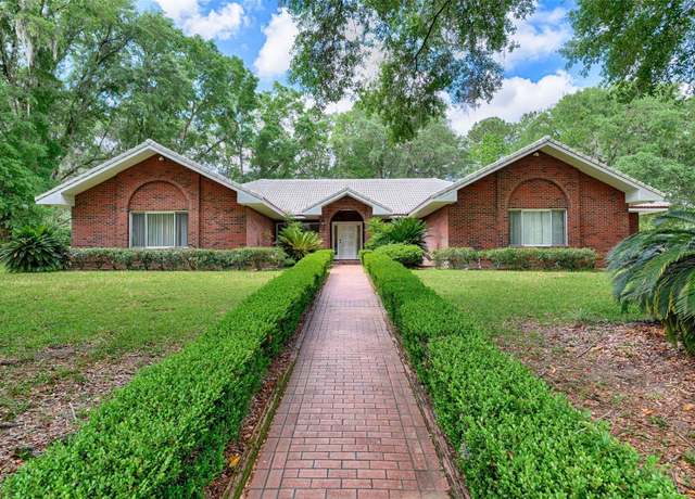 Property at 11123 Palmetto Blvd, Alachua, FL 32615, 4 beds, 3.5 baths