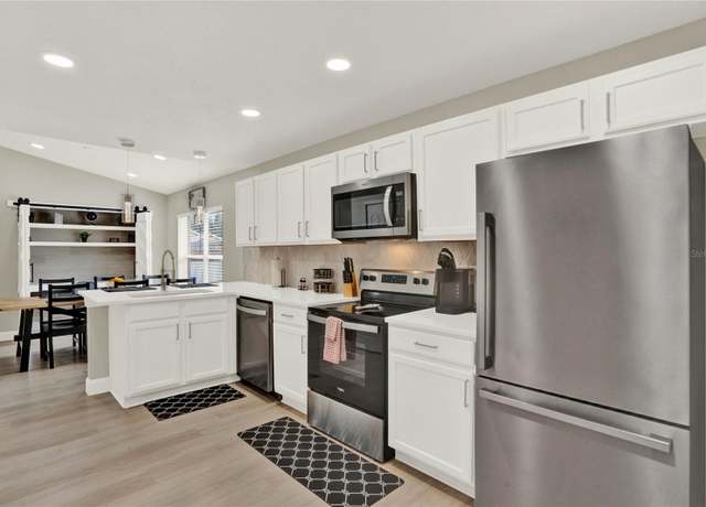 Property at 188 Ridgemont Ct, Davenport, FL 33896, 3 beds, 3 baths