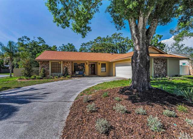 Property at 3041 Oak View Dr, Palm Harbor, FL 34684, 3 beds, 2 baths