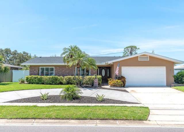 Property at 14060 102nd Ave, Largo, FL 33774, 3 beds, 2 baths