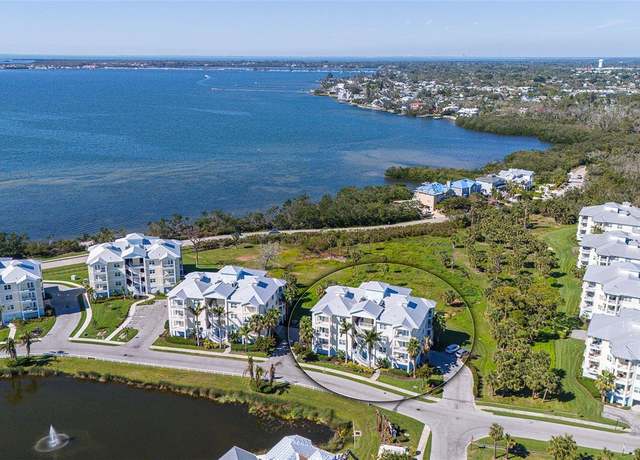 Property at 7910 34th Ave W #203, Bradenton, FL 34209, 3 beds, 2.5 baths
