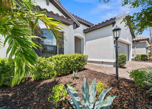 Property at 6266 Mesa Gln, Bradenton, FL 34203, 3 beds, 3 baths
