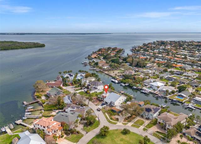 Property at 1936 Arrowhead Dr NE, St Petersburg, FL 33703, 3 beds, 2.5 baths