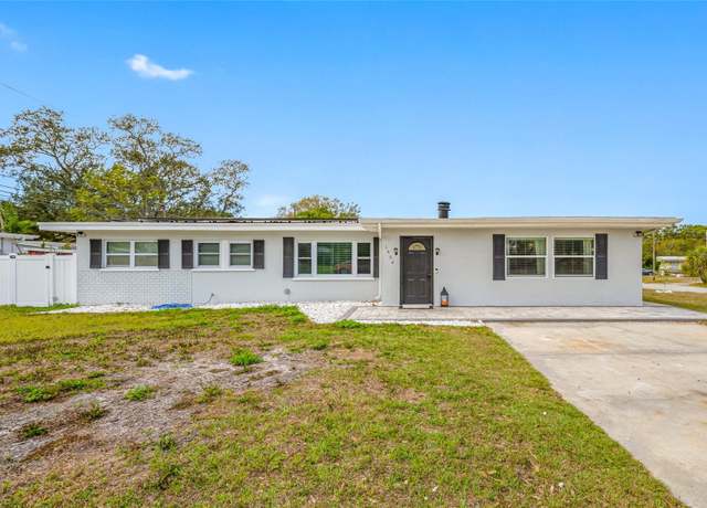 Property at 1404 Wood Ave, Clearwater, FL 33755, 4 beds, 2 baths