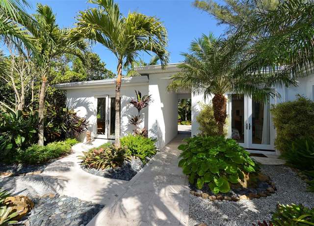 Property at 6061 Gulf OF Mexico Dr, Longboat Key, FL 34228, 5 beds, 5.5 baths