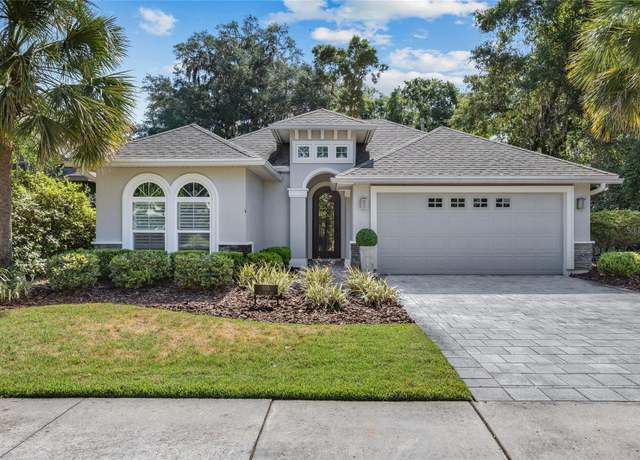 Property at 555 NW 134th Way, Newberry, FL 32669, 3 beds, 2.5 baths