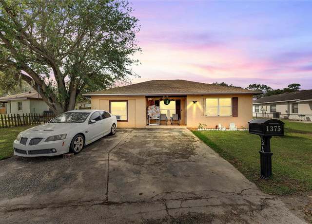 Property at 1375 6 Iron Dr, Lakeland, FL 33801, 4 beds, 2 baths