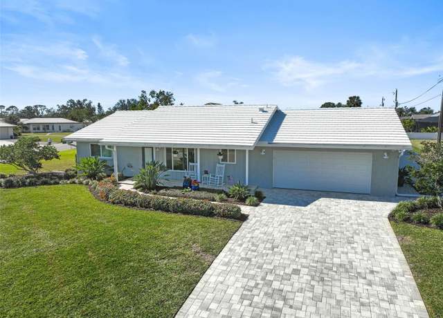 Property at 308 Matisse Cir E, Nokomis, FL 34275, 3 beds, 2 baths