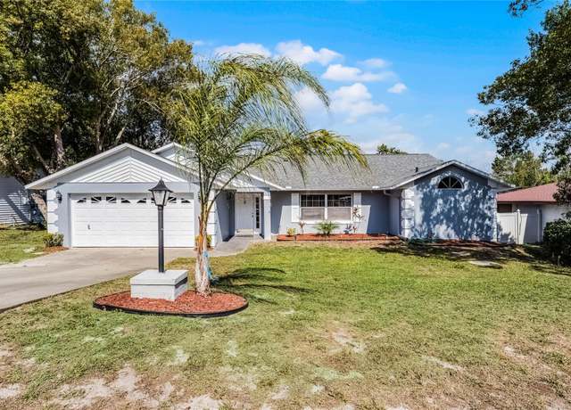 Property at 950 Sylvia Dr, Deltona, FL 32725, 3 beds, 2 baths