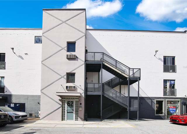 Property at 62 W Colonial Dr #301, Orlando, FL 32801, 2 beds, 1 bath