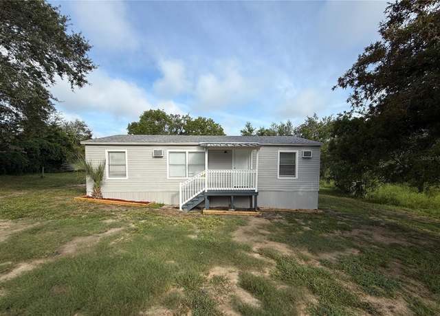 Property at 16636 SE 251st Ter, Umatilla, FL 32784, 3 beds, 2 baths