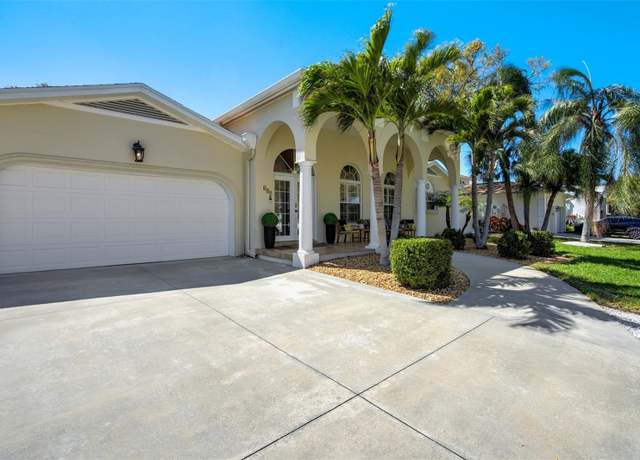 Property at 609 Osceola Rd, Belleair, FL 33756, 3 beds, 3.5 baths