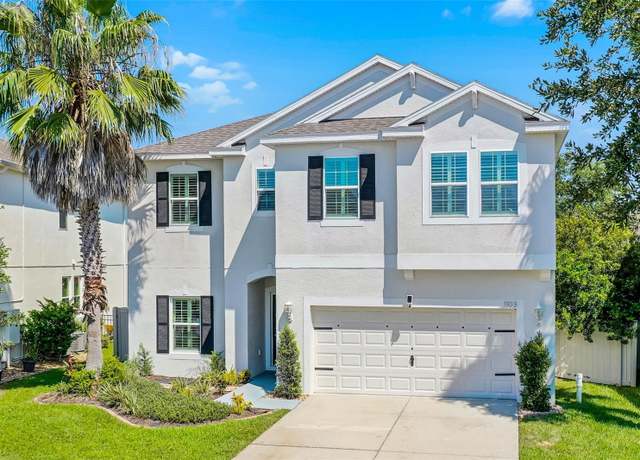 Property at 1103 White Water Bay Dr, Groveland, FL 34736, 5 beds, 3 baths