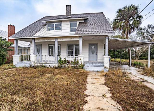 Property at 520 S 10th St, Lake Wales, FL 33853, 4 beds, 2.5 baths