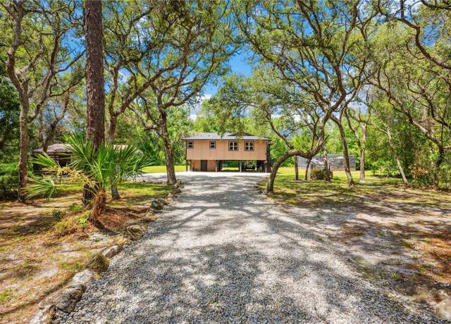 Property at 35031 Shale St, Webster, FL 33597, 3 beds, 2 baths