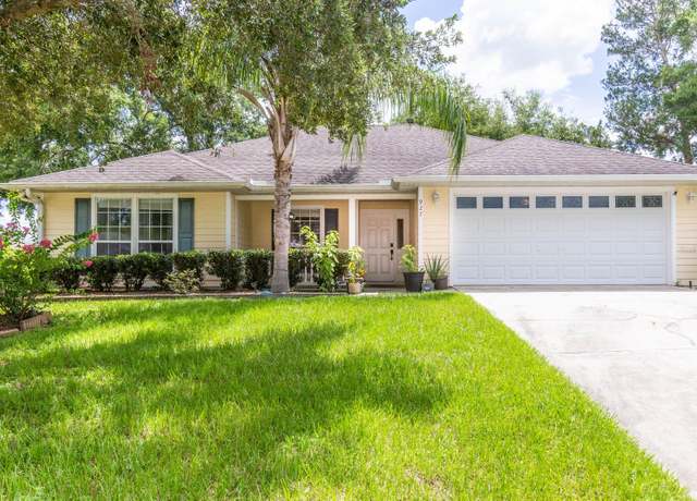 Property at 927 NW 254th Dr, Newberry, FL 32669, 3 beds, 2 baths